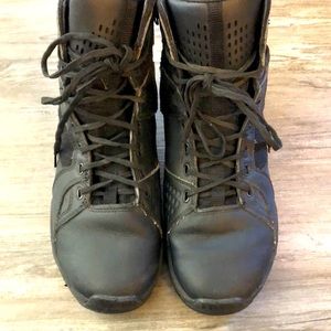 511 uniform boots black size 9.5 leather